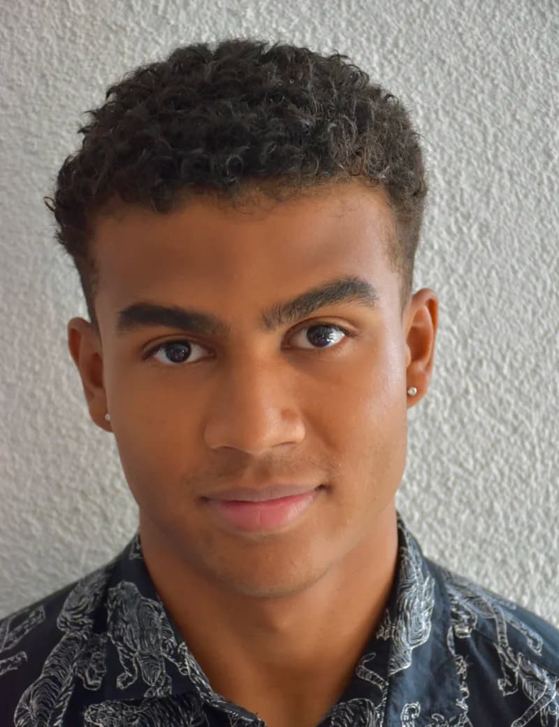 Maximus Glover - Foto 1